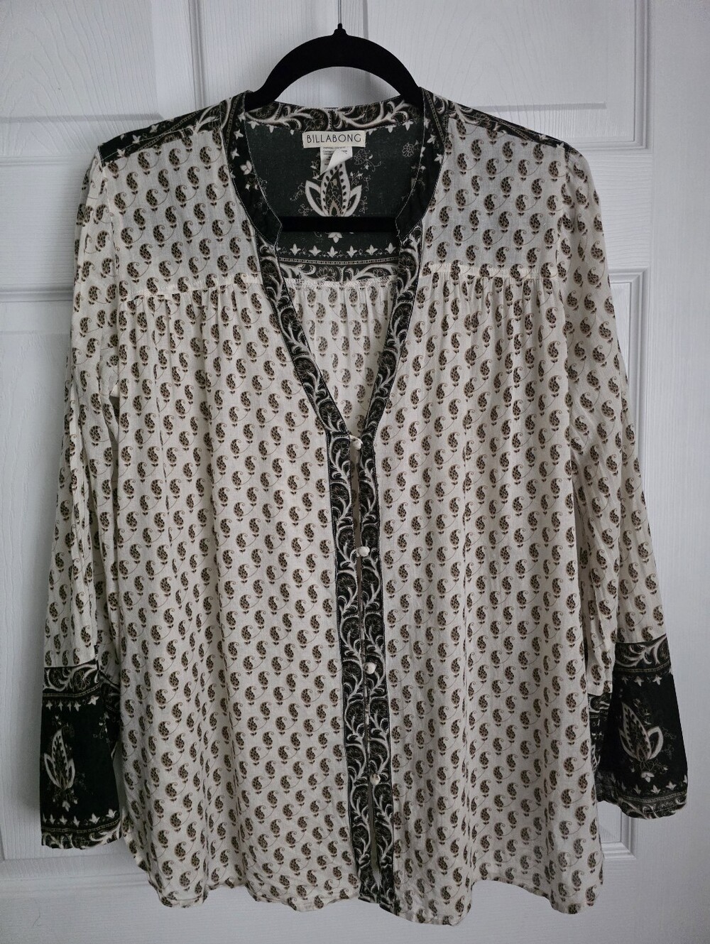Billabong Ivory Paisley Boho Blouse Button Down V-Neck Top Size M